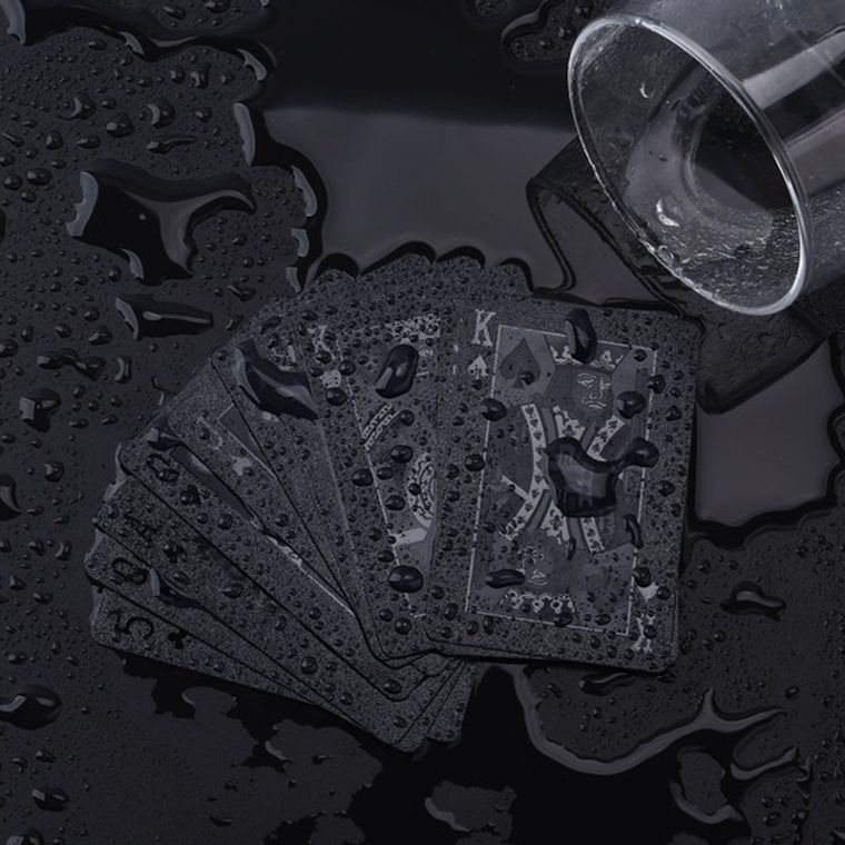 Karty do gry, czarne