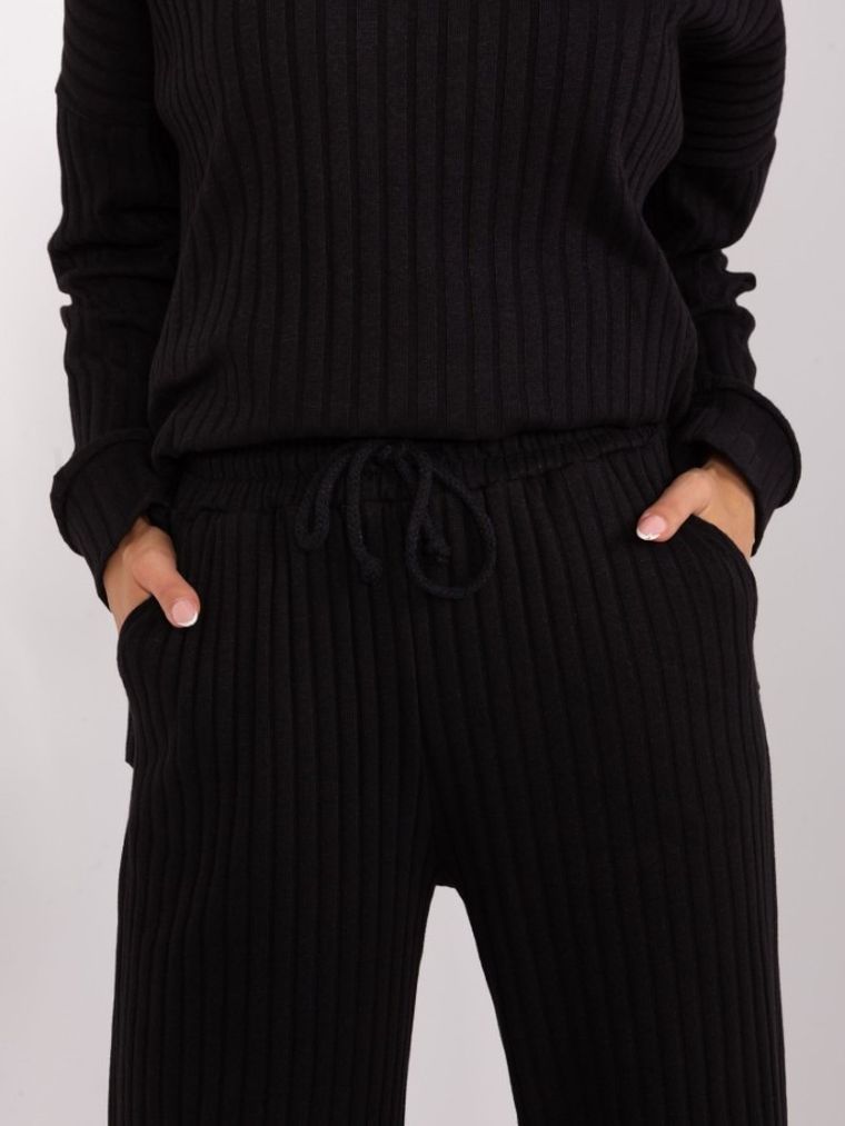 Komplet damski, czarny, Lakerta