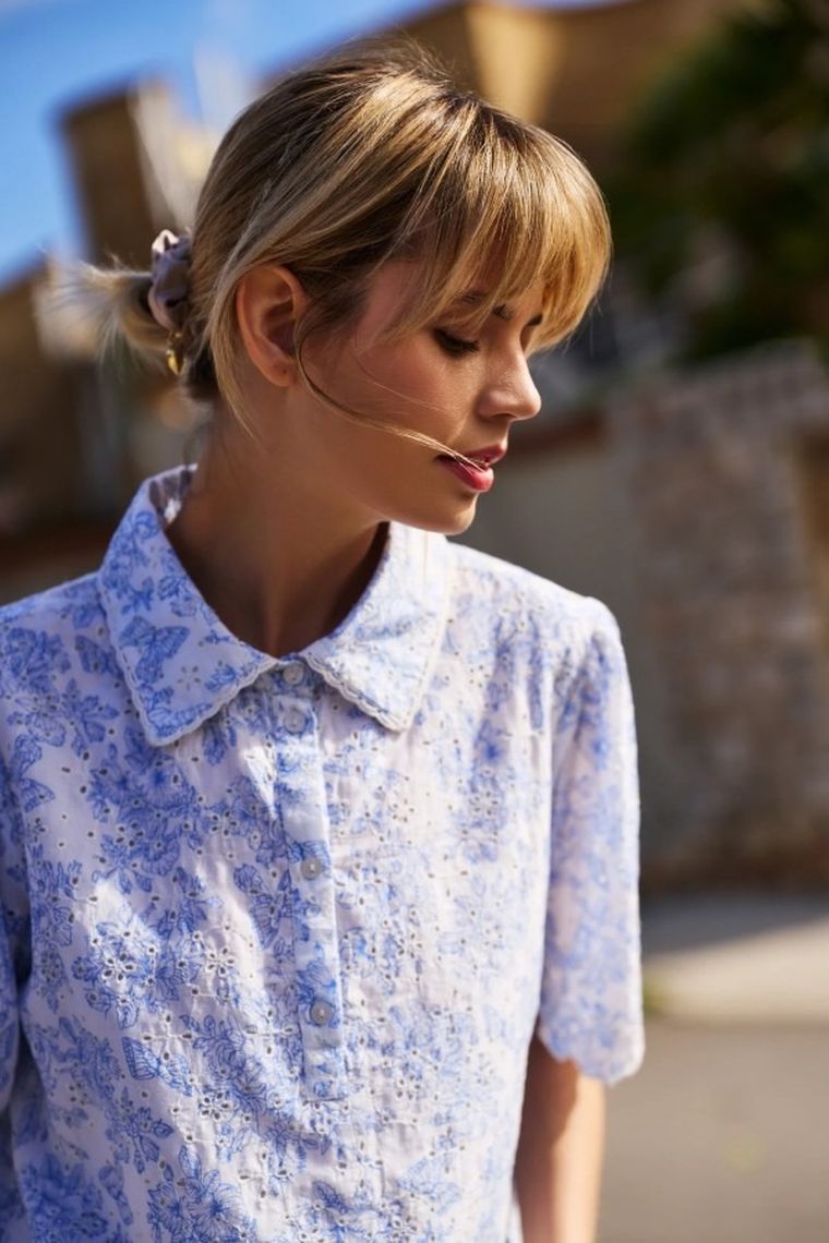 Koszula damska, biało-niebieska, Moodo