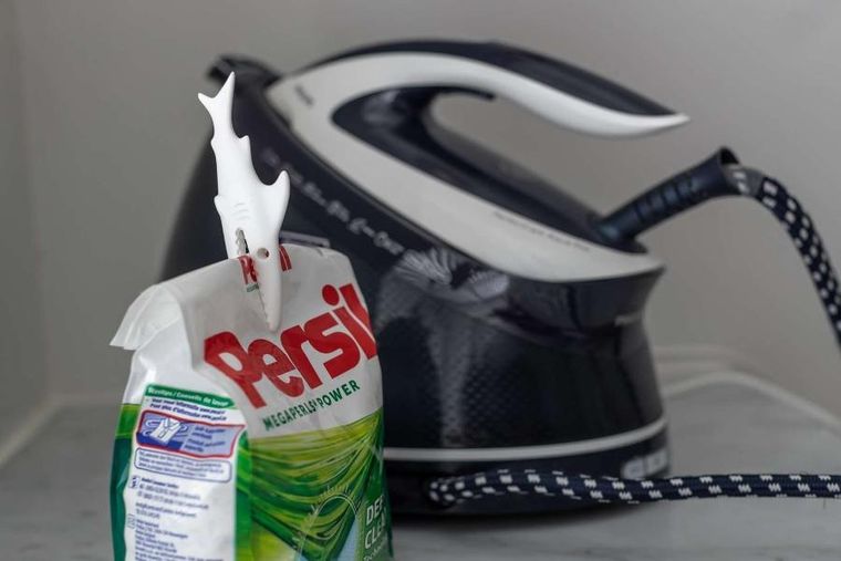 Koziol, Sharky, klips, organic ash grey/desert sand, 20 szt.