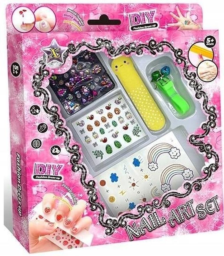 Maksik, zestaw piękności z naklejkami i pilnikiem