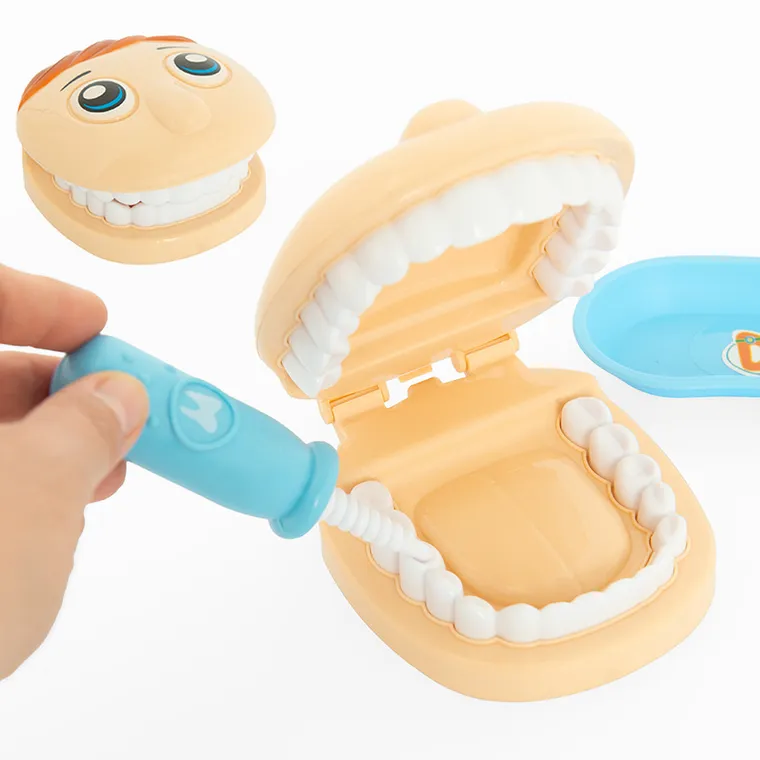 Mały dentysta, zestaw kreatywny w walizce