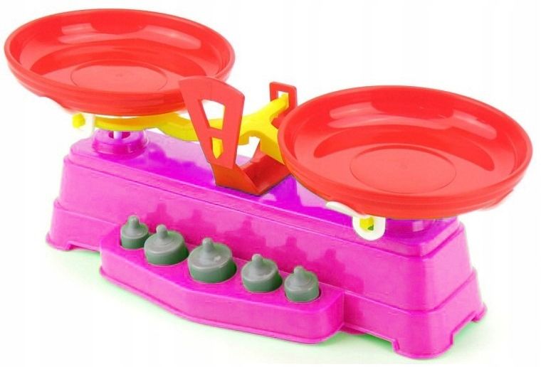 Marek, waga szalkowa z odważnikami