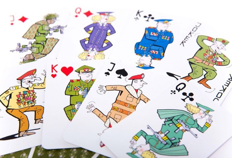 MDR, Gra w wojnę, gra karciana ilustrowana rysunkami Andrzeja Mleczki
