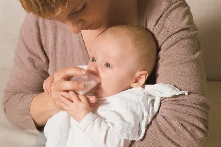 Medela, kubeczek do karmienia