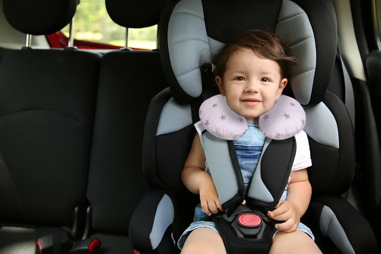 Medi Partners, Stars, poduszka podróżna, rogal, biała