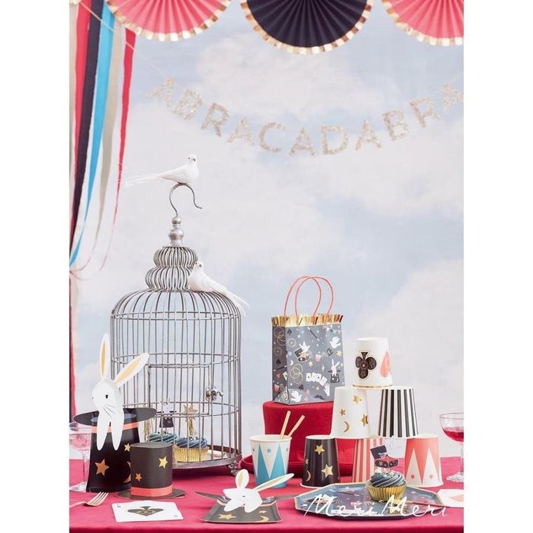 Meri Meri, talerzyki, królik w kapeluszu, abrakadabra