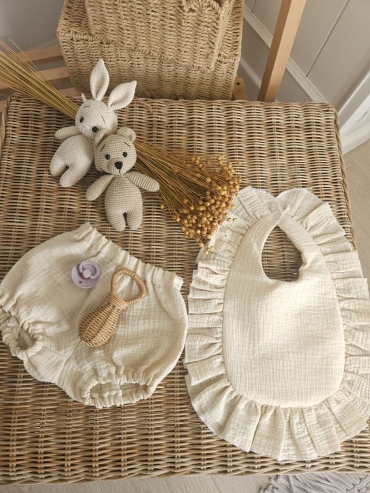 MimiNu, Bloomersy, muślinowe majtki na pieluchę, ciepły beż, rozmiar M, 1-4 l.