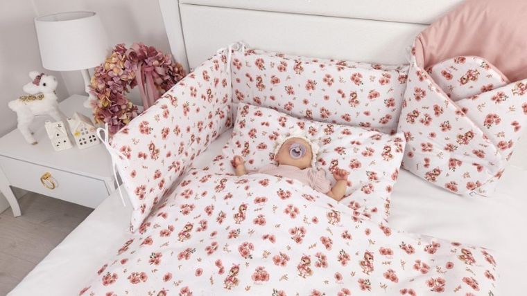 MimiNu, Kaczuszki, poduszka z poszewką, pudrowy róż, 30-40 cm