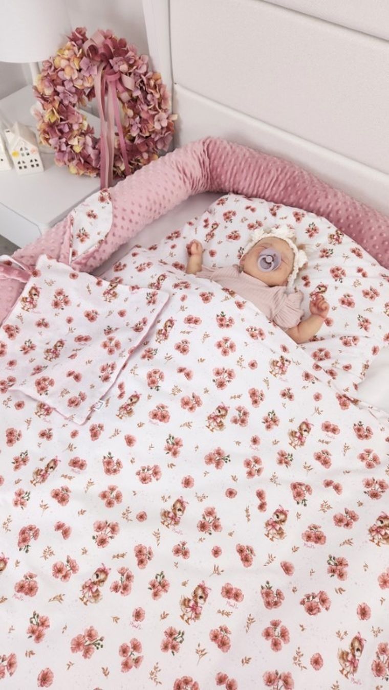 MimiNu, Kaczuszki, poduszka z poszewką, pudrowy róż, 40-40 cm