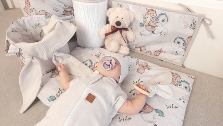 MimiNu, Karuzela, poduszka z poszewką, 40-40 cm