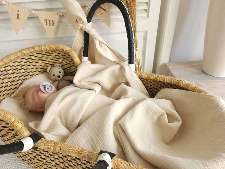 MimiNu, szmatka sensoryczna muślinowa, ciepły beż, 30-30 cm