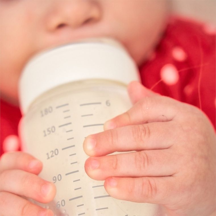 Mombella, Classic, szklana butelka dla niemowlaka, antykolkowa, 3-6m