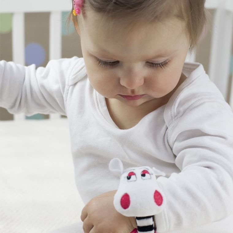 Mom's Care, kontrastowa grzechotka na rączkę, panda