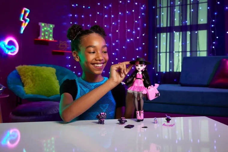 Monster High, Draculaura, lalka podstawowa