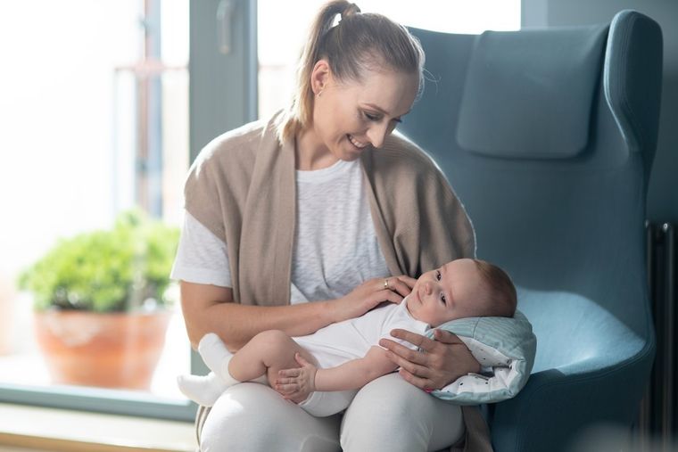 Motherhood, Płotek Niebieski, mufka do karmienia