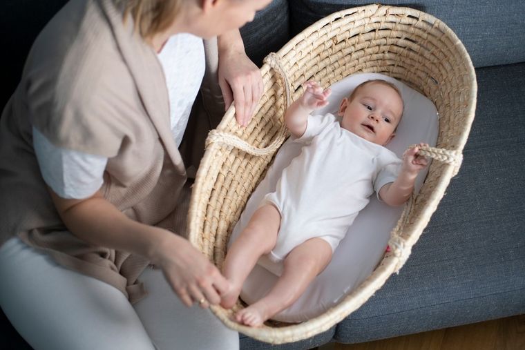 Motherhood, prześcieradło do gondoli/kosza Mojżesza, jersey, białe, 35-75 cm