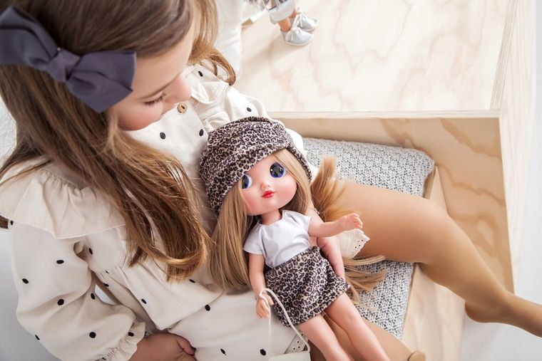 Munecas Arias, Dunya, lalka hiszpańska, strój w panterkę, 38 cm