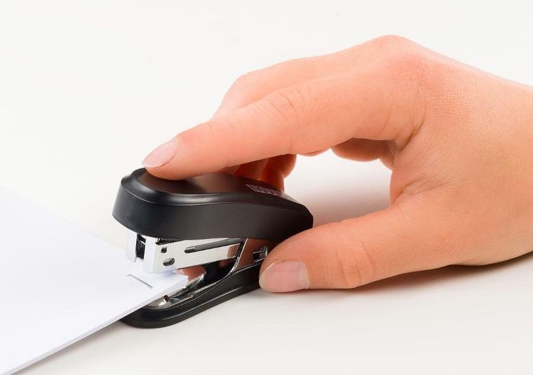 Novus, Mini, zszywacz + zszywki 24/6, czarny