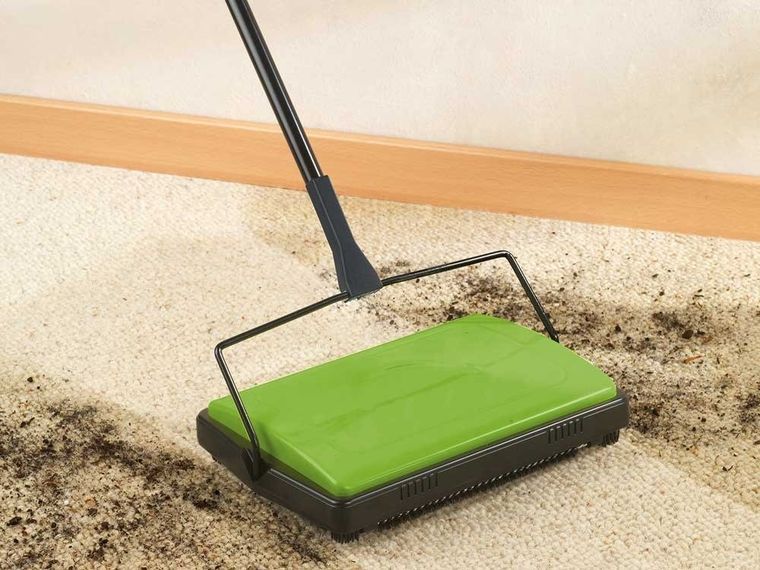 Odkurzacz ręczny "Kaśka" z 3 szczotkami