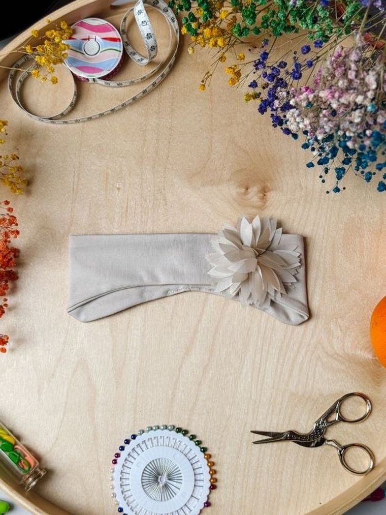 Opaska dziewczęca, beżowa, Iltom