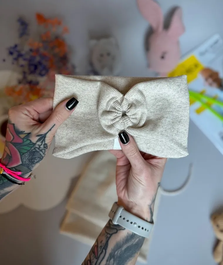 Opaska dziewczęca, prążkowana, beżowa, Iltom