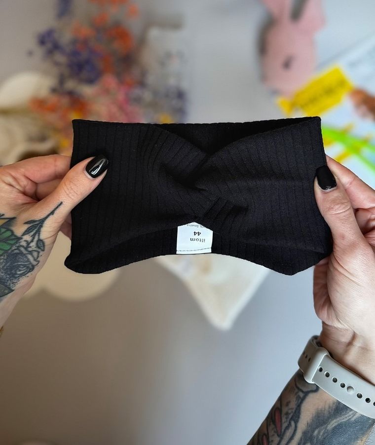 Opaska dziewczęca, prążkowana, czarna, Iltom