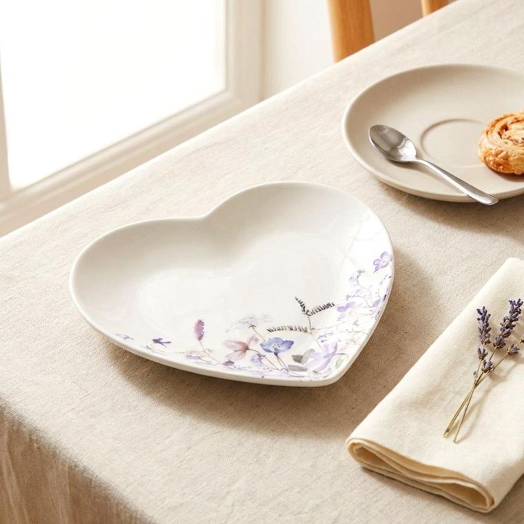 Orion, Louka, talerz deserowy porcelanowy, serce, 17,5-17 cm