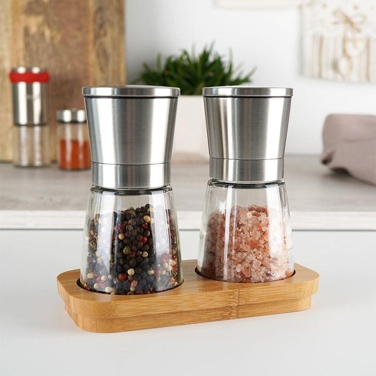 Orion, młynek do mielenia soli i pieprzu na bambusowym stojaku, 3 szt.