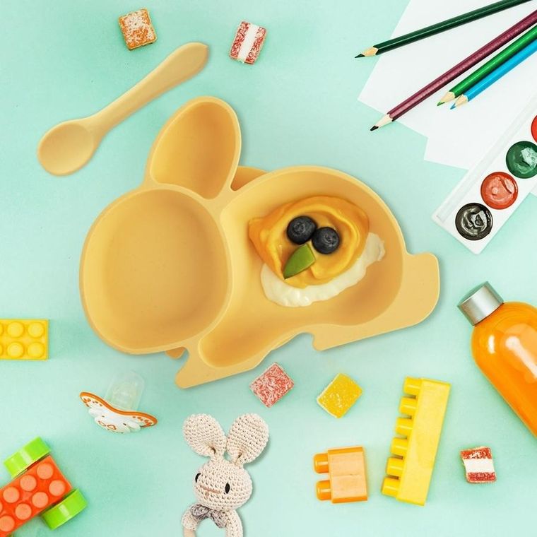 Orion, talerz dla dziecka silikonowy dzielon,y żółty zajączek, 23-18,5-3,5 cm