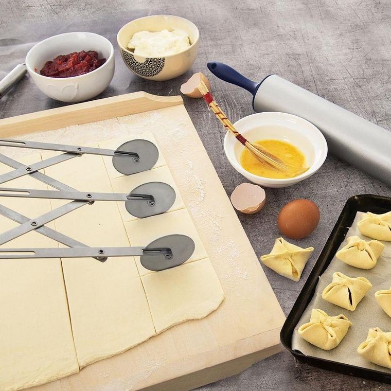 Orion, znacznik rozstawny do ciasta z 3 ostrzami, stalowy, 25 cm