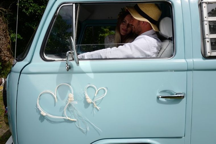 PartyDeco, dekoracje weselne na samochód, rattanowe serca z bukiecikami, kremowy, 2 szt.