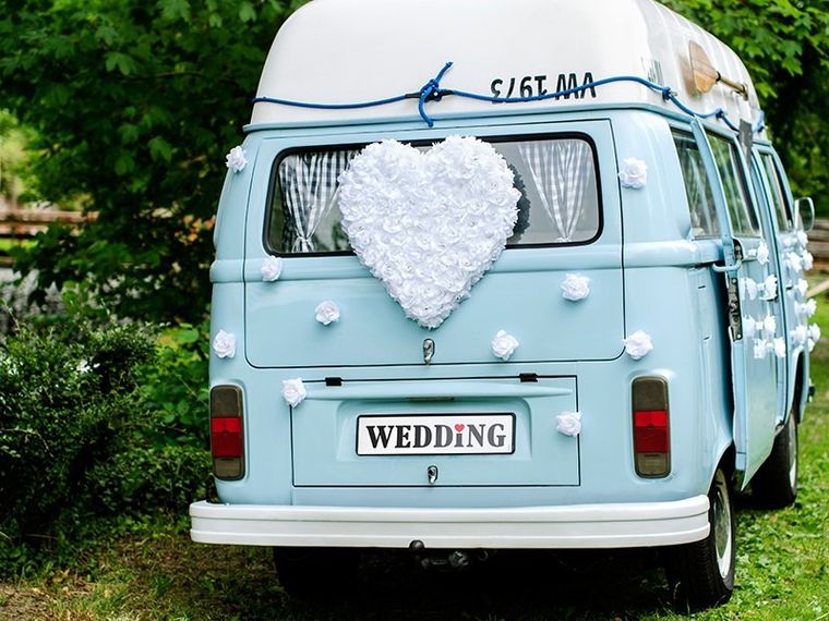 PartyDeco, dekoracje weselne na samochód, różyczki do przylepiania, biały, 9 cm, 24 szt.