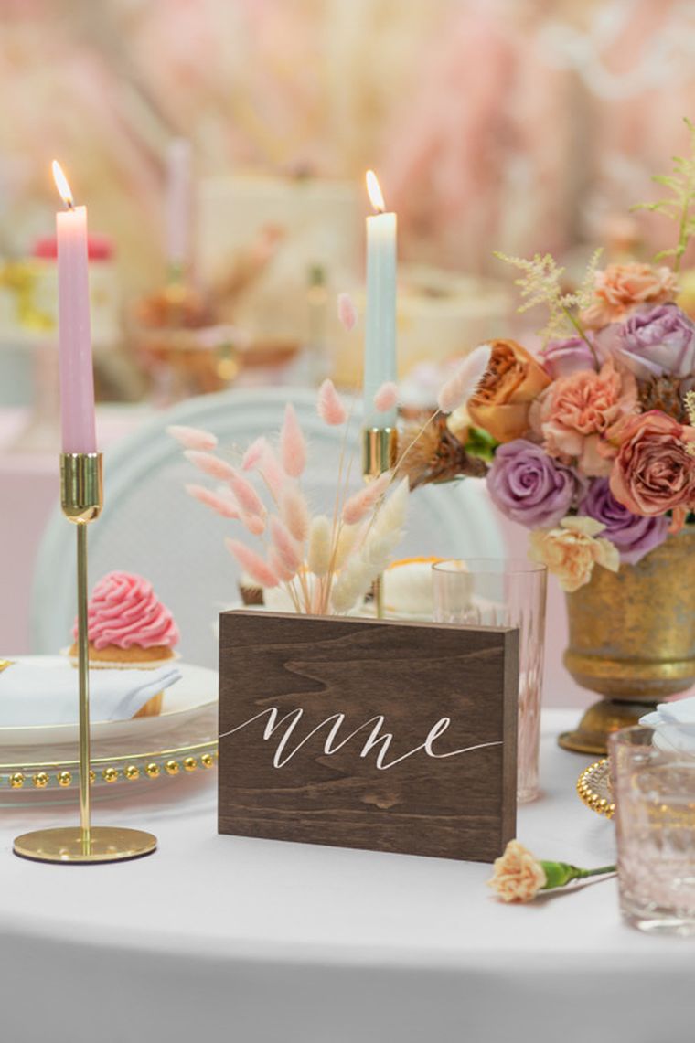 PartyDeco, drewniany numer na stół "Nine", 2-18-12.5 cm, 1 szt.