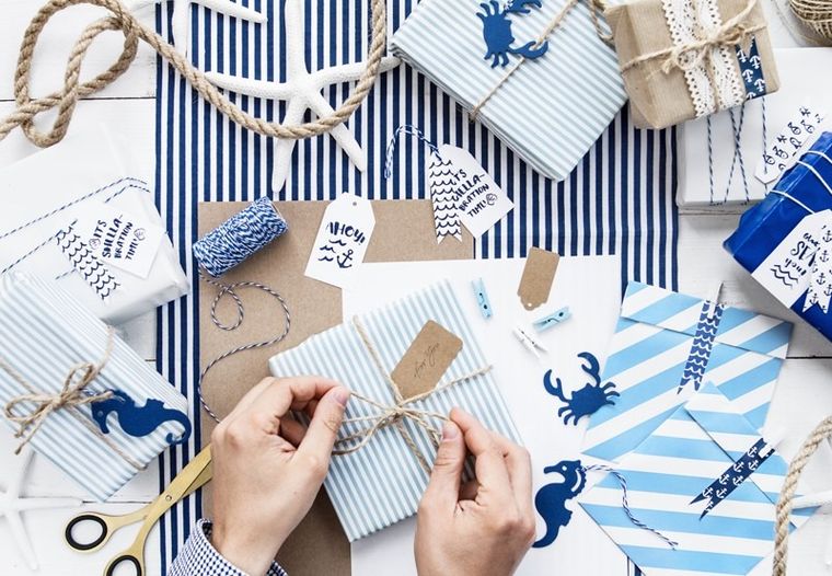 PartyDeco, ozdobne klamerki drewniane do dekoracji, białe, 20 szt.