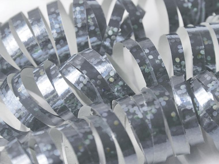 PartyDeco, serpentyna holograficzna, srebrna, 18 rolek