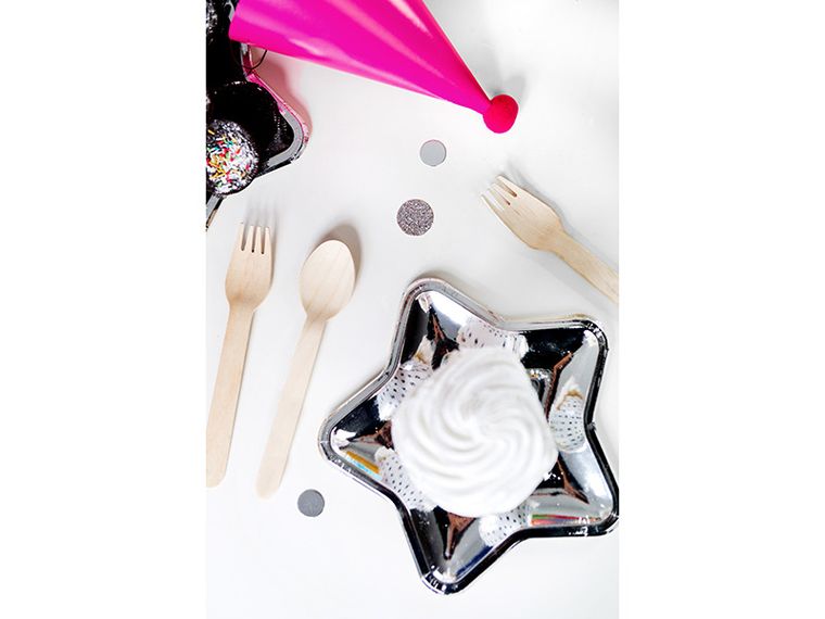 PartyDeco, talerzyki papierowe gwiazdki, srebrne, 18 cm, 6 szt.