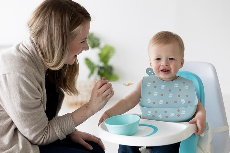 Pearhead, Milk Drunk, śliniak silikonowy, 2 szt.