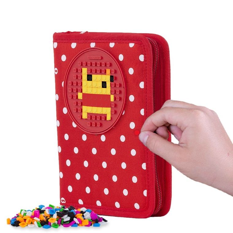 Pixie Crew, piórnik jednokomorowy, kropki, czerwony panel