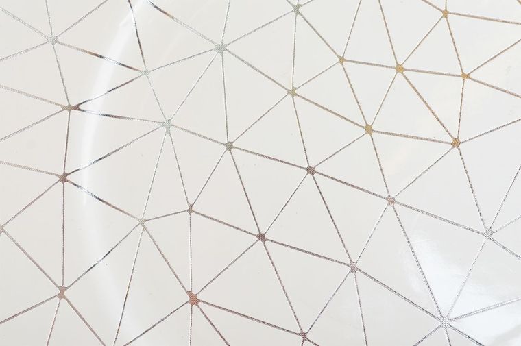 Podtalerz biały w srebrny wzór geometryczny, 33 cm