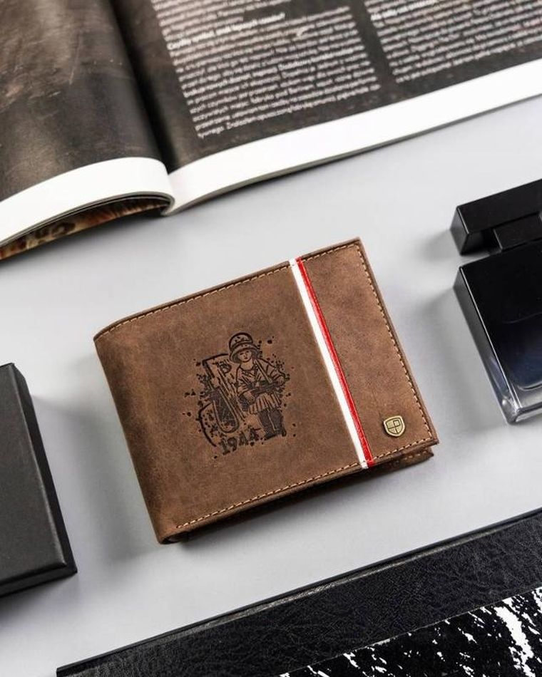 Portfel, brązowy, skórzany, Peterson