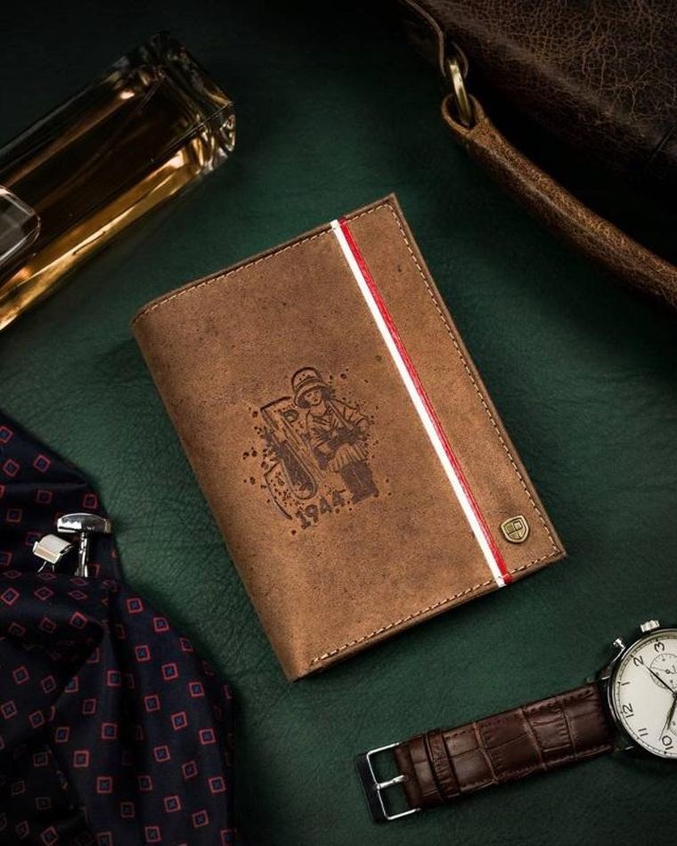 Portfel, brązowy, skórzany, Peterson