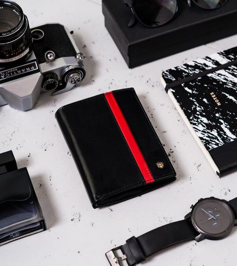 Portfel, czarno-czerwony, skórzany, RFID, Rovicky