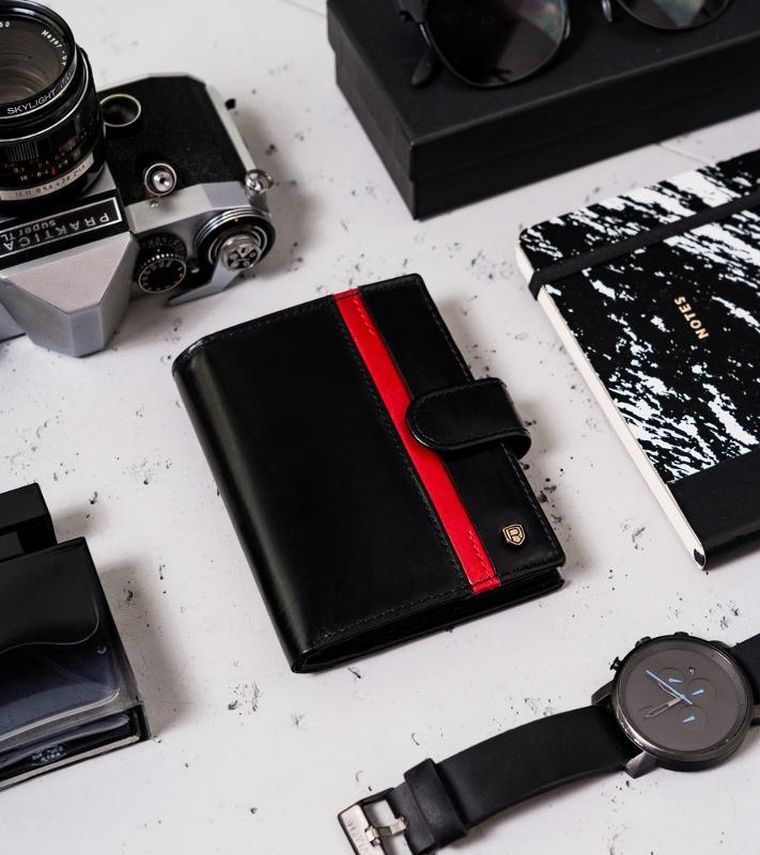 Portfel, czarno-czerwony, skórzany, RFID, Rovicky