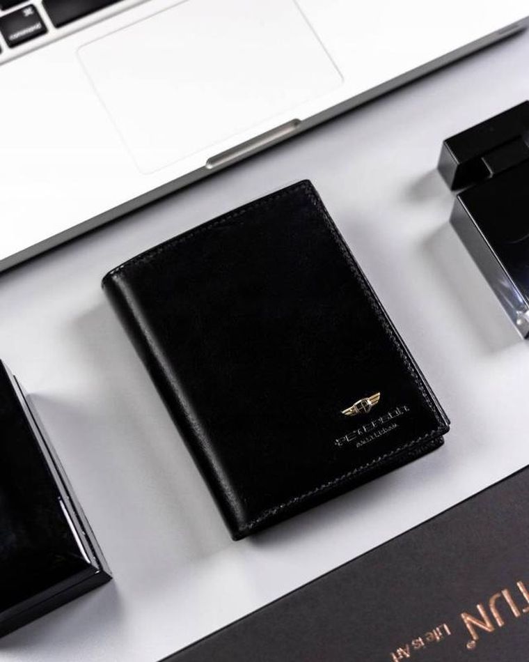 Portfel, czarny, skórzany, Peterson