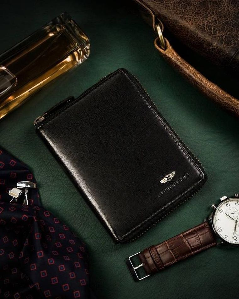 Portfel, czarny, skórzany, Peterson