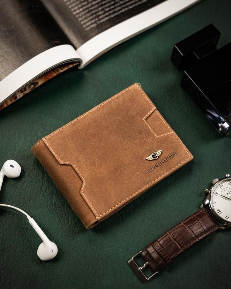 Portfel z kieszonką na kartę, brązowy, skórzany, Peterson