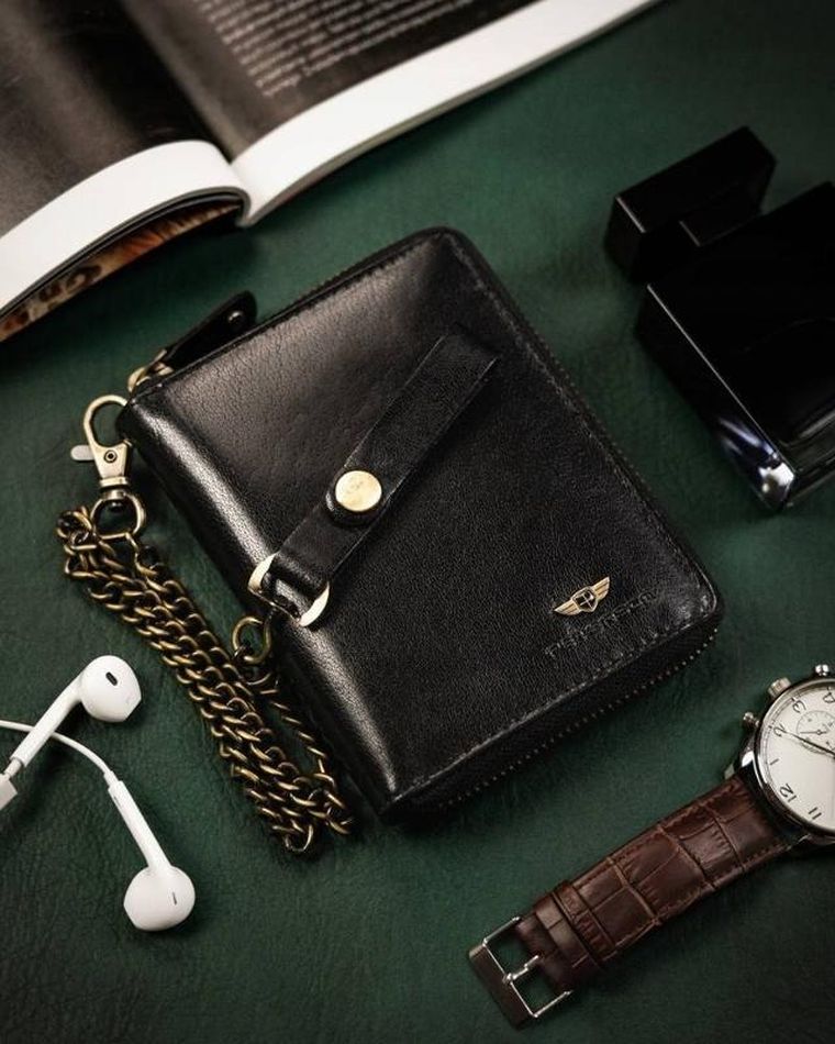 Portfel z łańcuszkiem, czarny, skórzany, Peterson