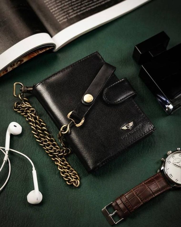 Portfel z łańcuszkiem, czarny, skórzany, Peterson