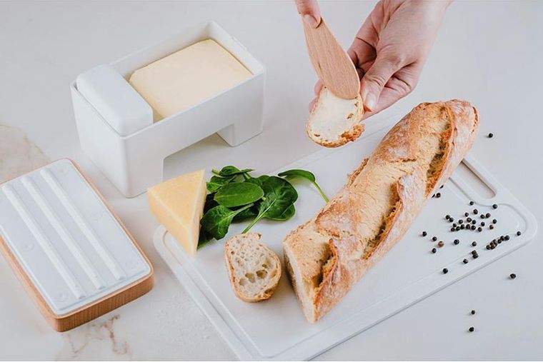 Practic, inteligentna maselniczka wodna z nożykiem, biała